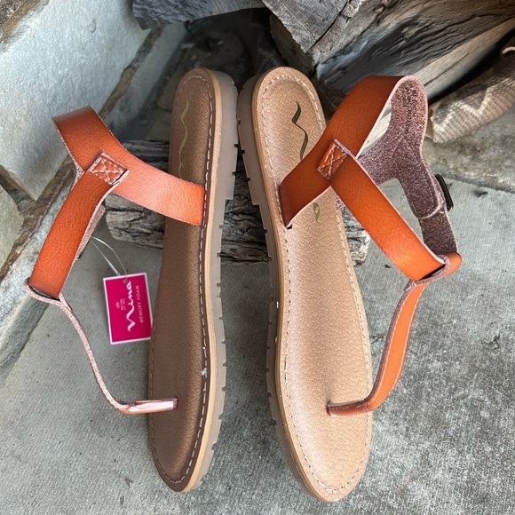 Nina Orange girls casual Sandals with T-Strap Design NWT Sz-3. E - Picture 3 of 9